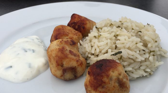 Hühnerbällchen mit Reis Maurische Hühnerbällchen