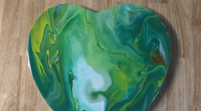 Muttertagsherz in Pouring-Technik